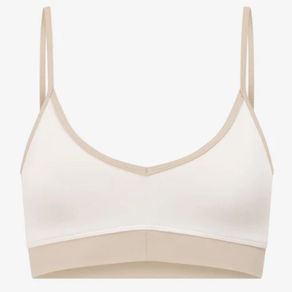 ✨ Like New CSB Form Chloe Crop Sports Bra ✨ - Picture 4 of 6